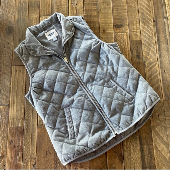 Old Navy Vest Gray Quilted Women’s Size Medium - Picture 2 of 10